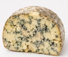 Сир "Перлблюфоконд" Козацьке подвір'я 1 од / 230 г / 300 грн